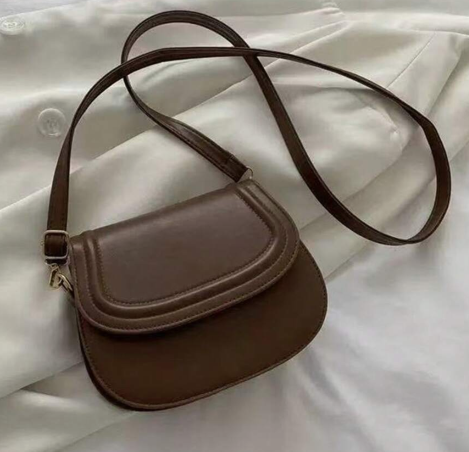 Bolso mini con relieve